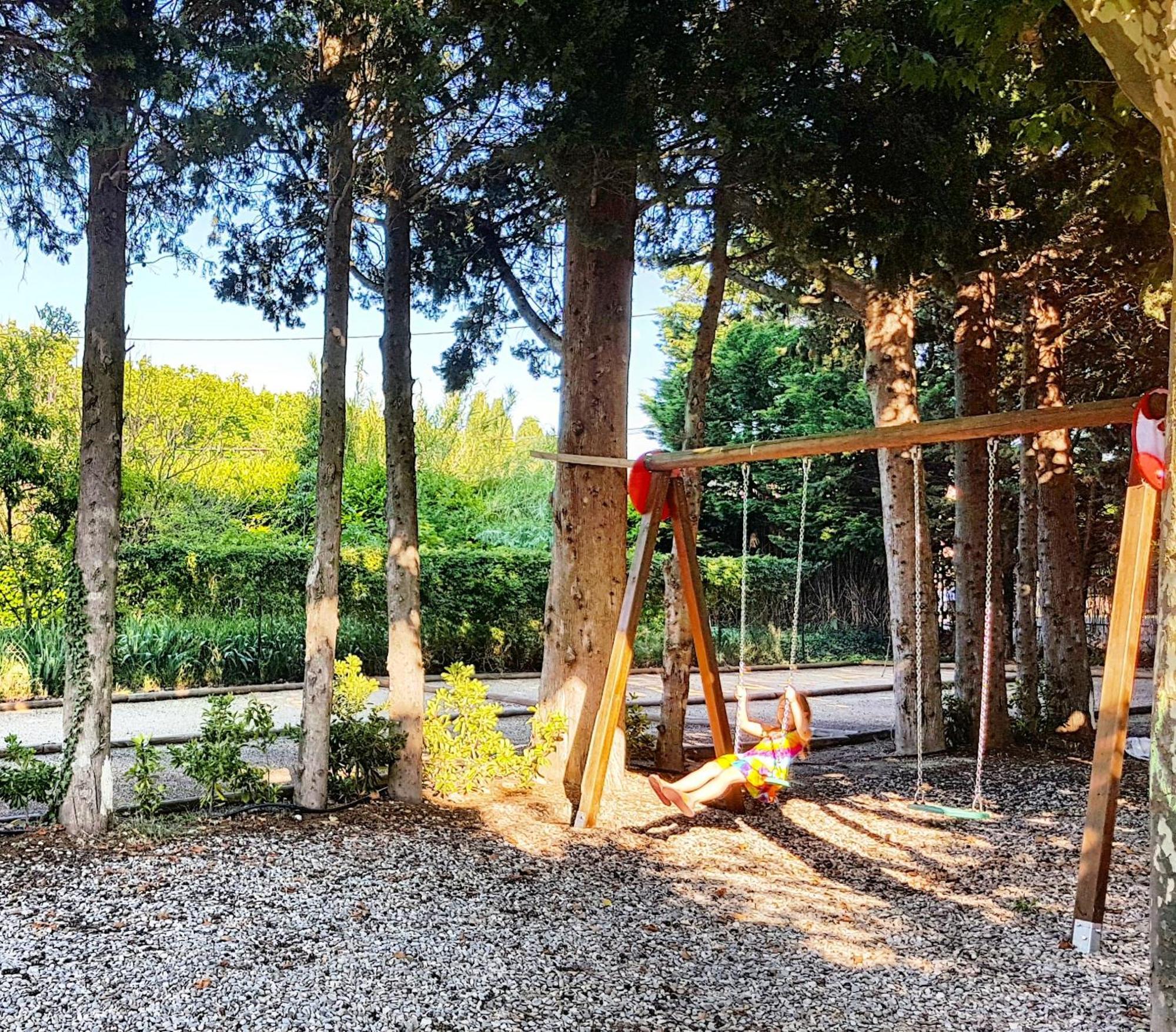 Camping Porte Des Alpilles By M.A Destination Glamping Сент-Этьен-дю-Грес Экстерьер фото