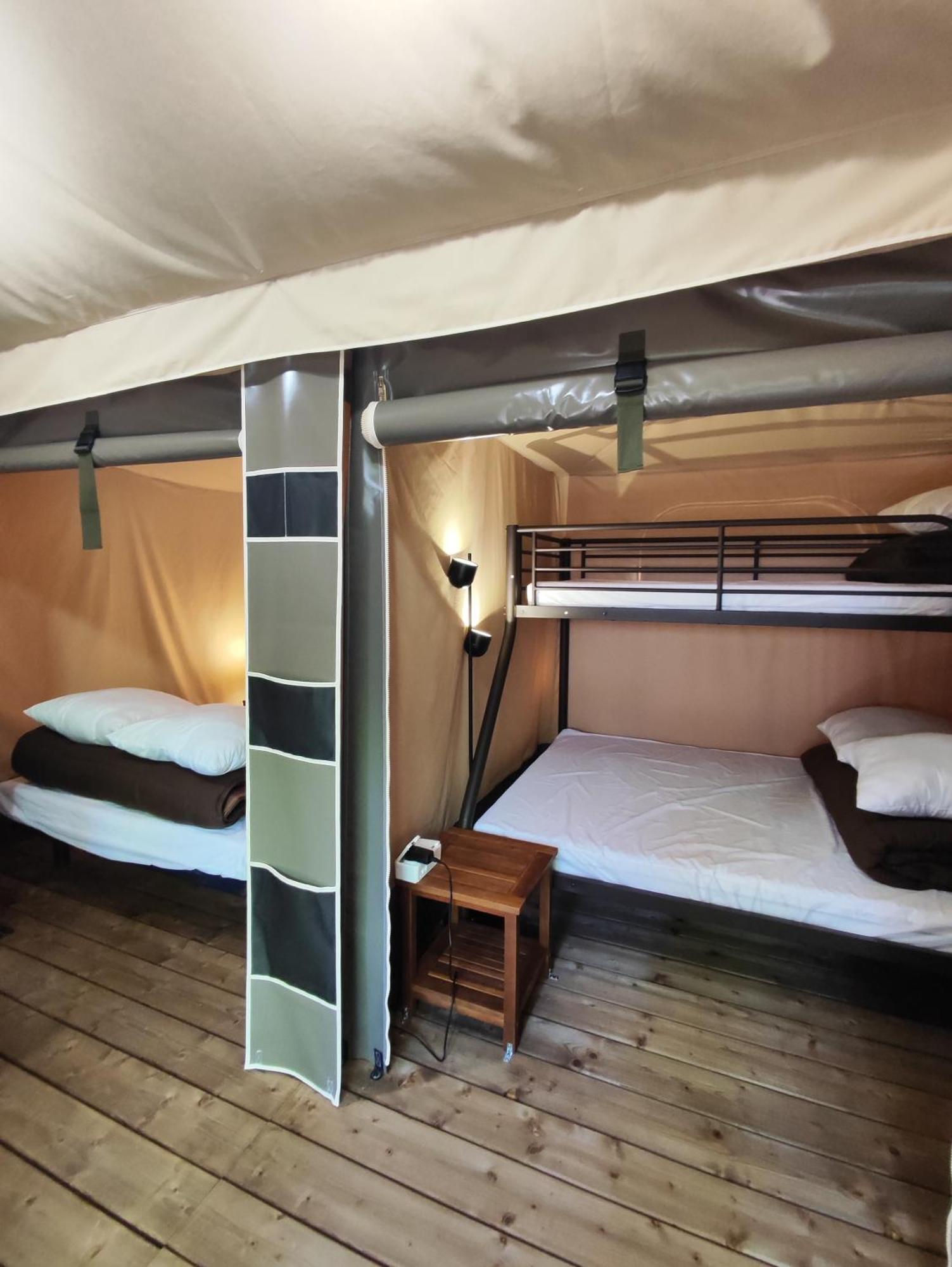Camping Porte Des Alpilles By M.A Destination Glamping Сент-Этьен-дю-Грес Экстерьер фото