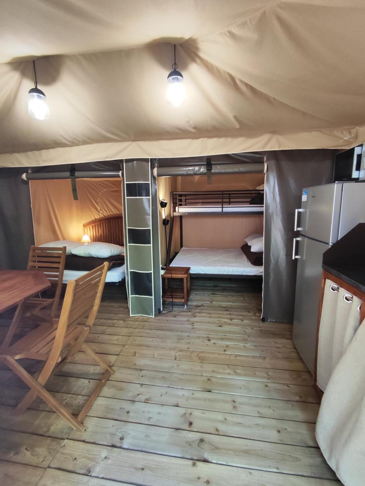 Camping Porte Des Alpilles By M.A Destination Glamping Сент-Этьен-дю-Грес Экстерьер фото