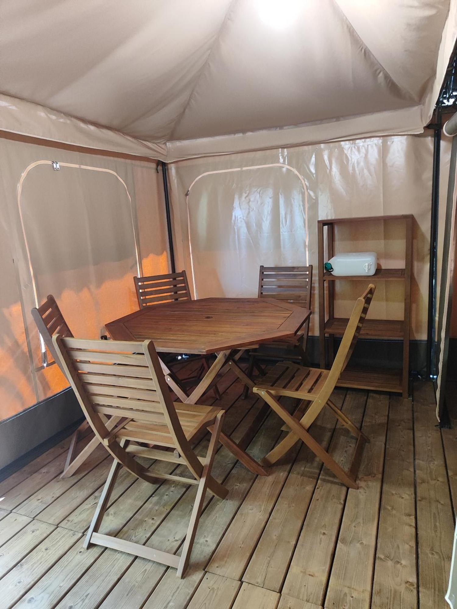 Camping Porte Des Alpilles By M.A Destination Glamping Сент-Этьен-дю-Грес Экстерьер фото